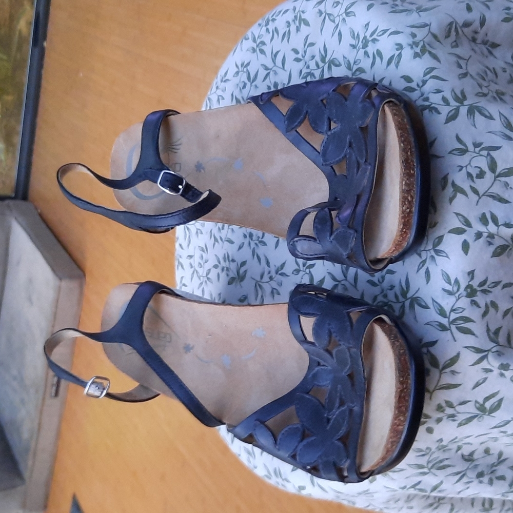 Dansko black sandals size 42